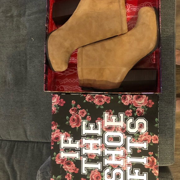 Jeffrey Campbell Rumble Bootie in Taupe Suede - Picture 3 of 7